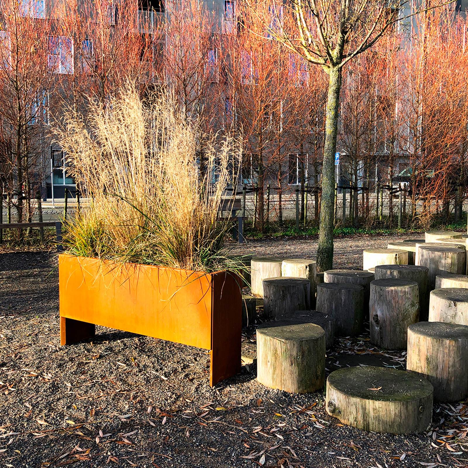 Land Modern Slim Plantekasse i Corten Land Modern Slim Plantekasse i Corten
