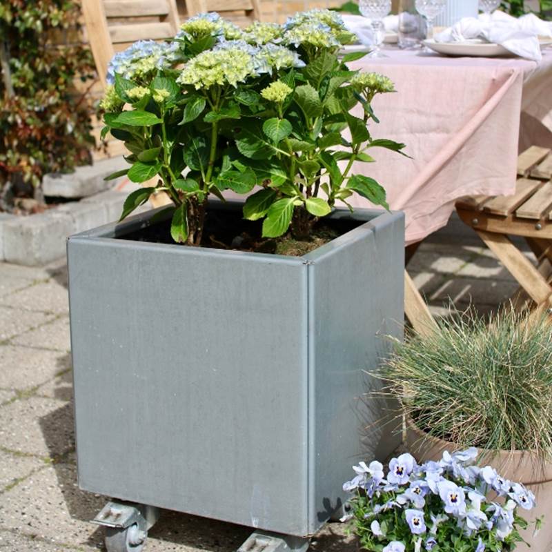 Plantekasse Land Modern, galvaniseret (Bredde: 40 cm) Plantekasse Land Modern, galvaniseret (Bredde: 40 cm)