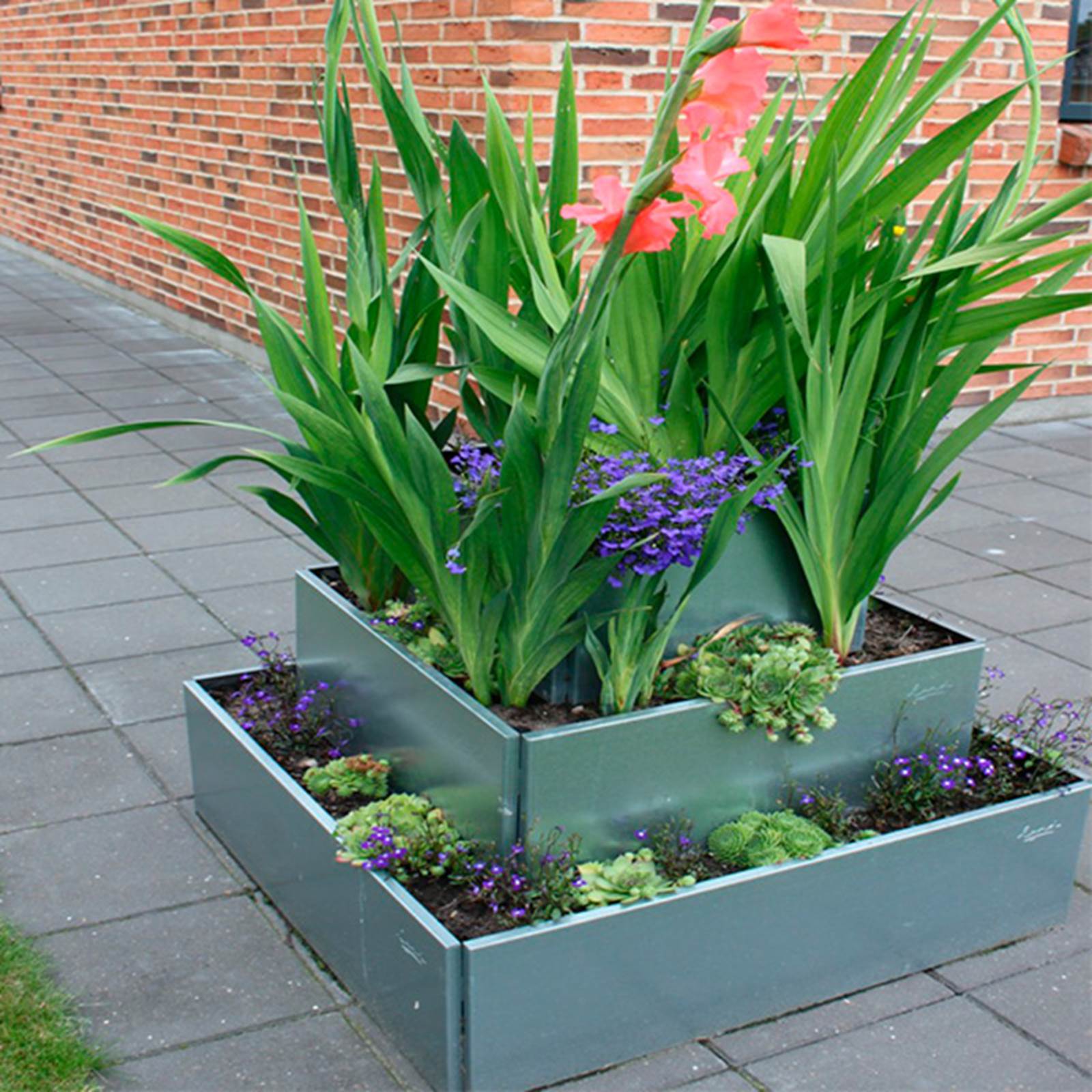 Land Odlingslåda - Pyramid tre nivåer Land Odlingslåda - Pyramid tre nivåer